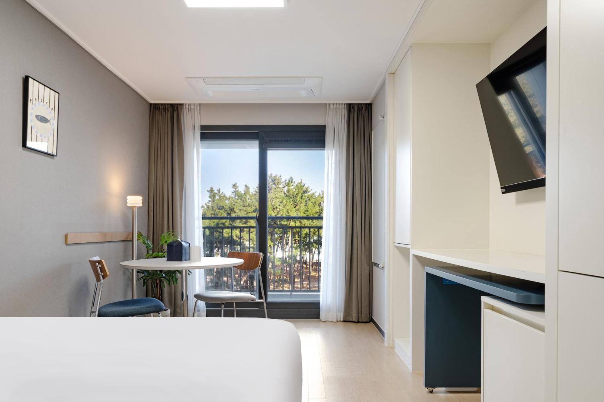 Urbanstay Sokcho Beach Ab Екстериор снимка