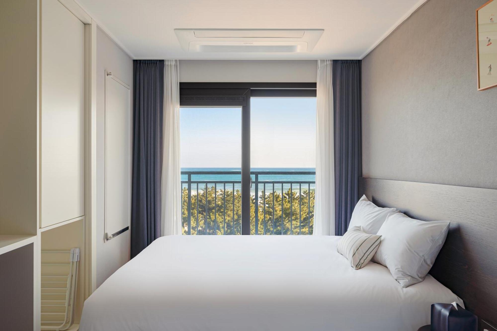 Urbanstay Sokcho Beach Ab Екстериор снимка