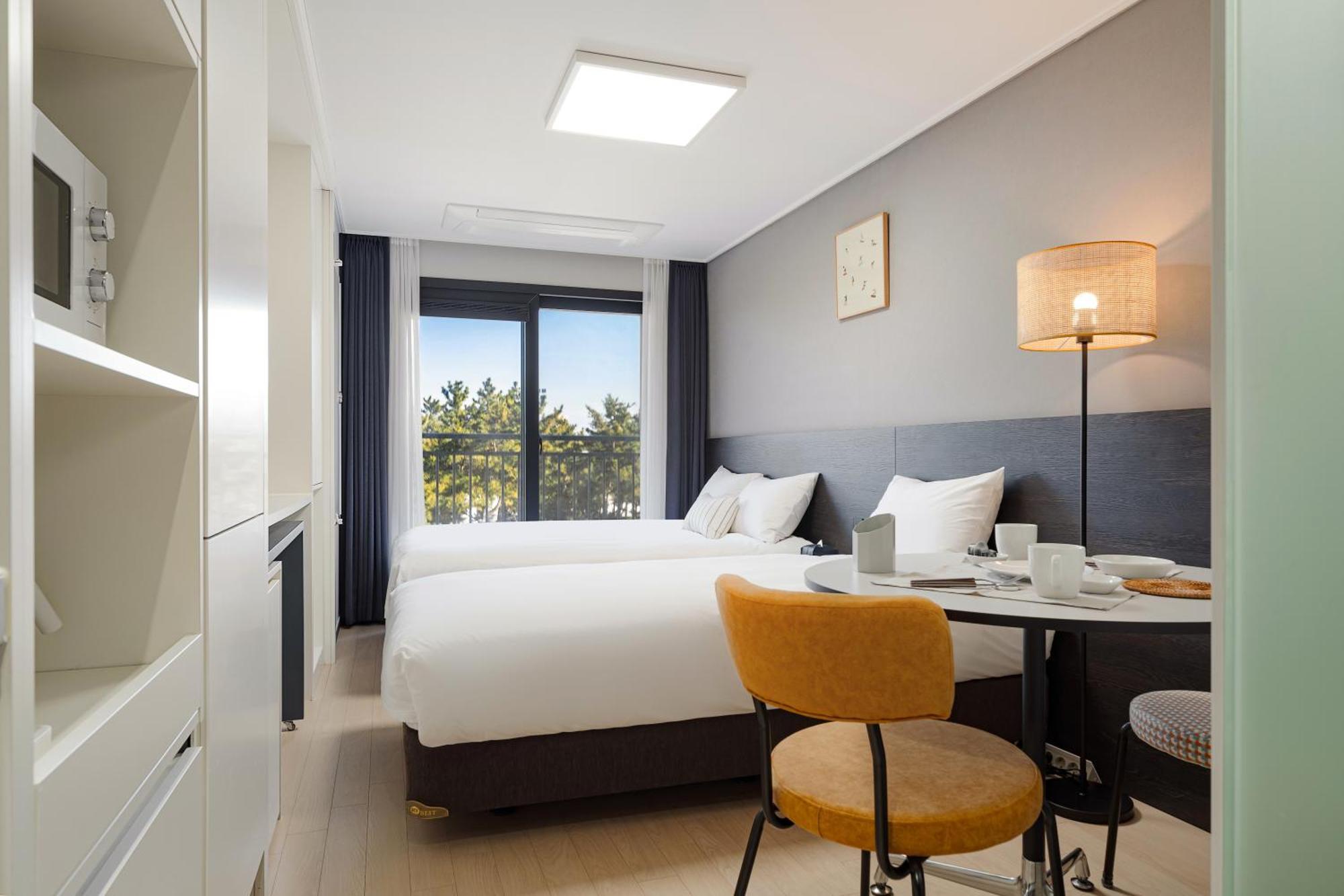 Urbanstay Sokcho Beach Ab Екстериор снимка