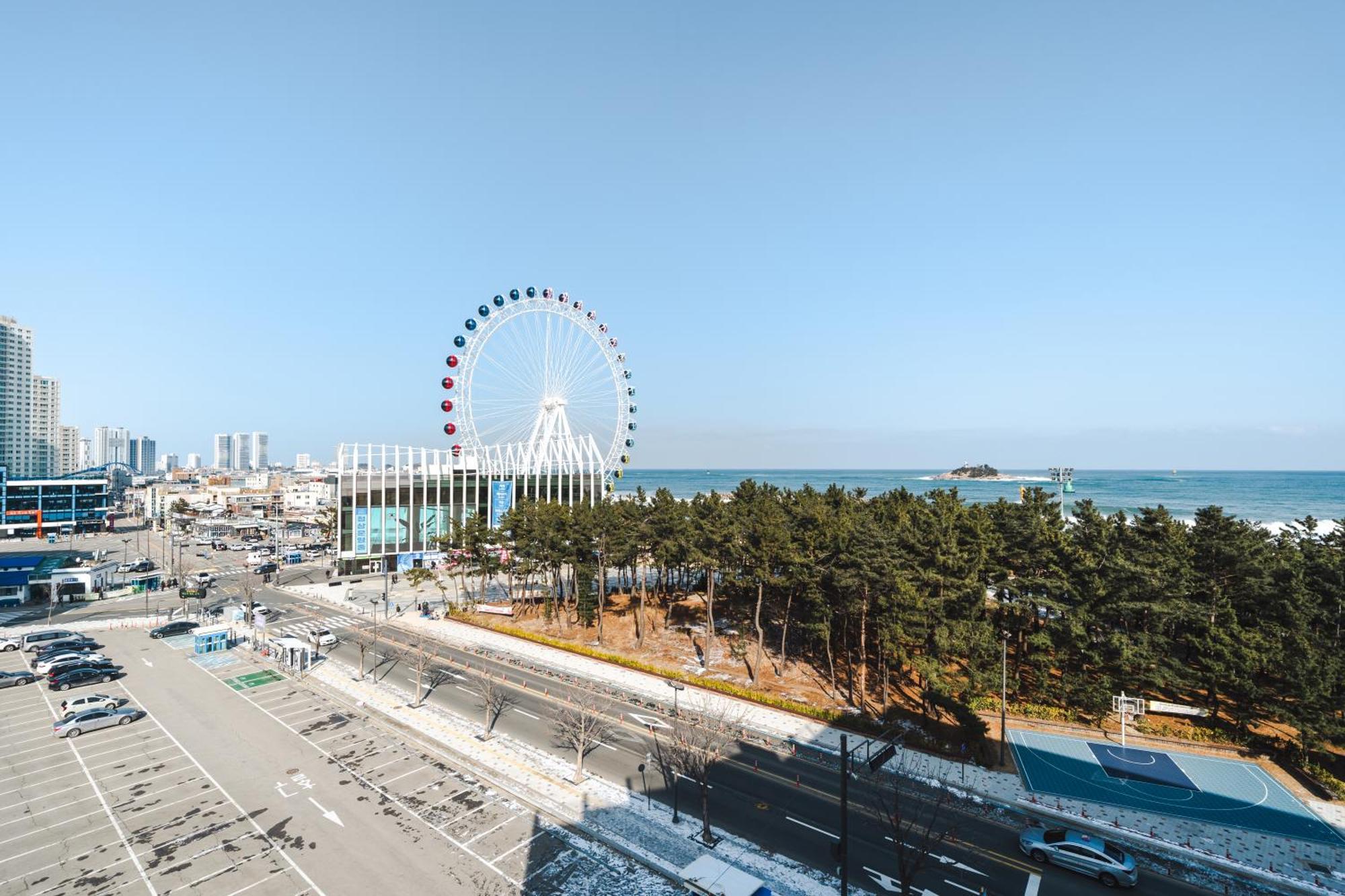 Urbanstay Sokcho Beach Ab Екстериор снимка
