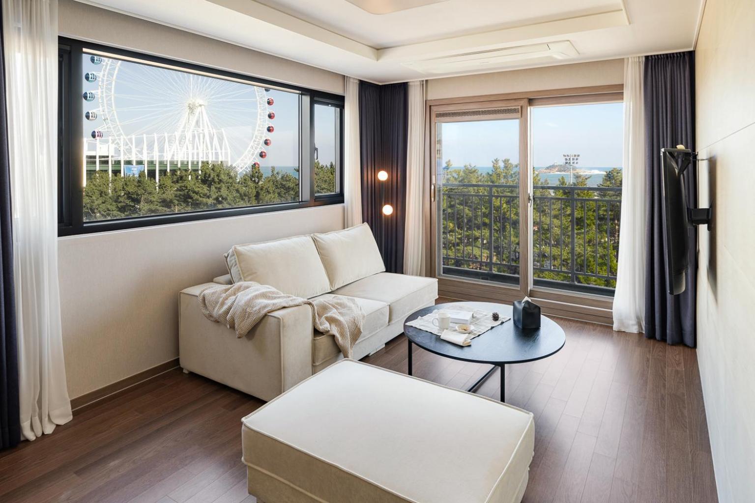 Urbanstay Sokcho Beach Ab Екстериор снимка